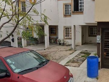 CASA EN CALLE CIRUELOS, VILLA FLORIDA. REYNOSA.  ¡¡¡NO CRÉDITOS!!!