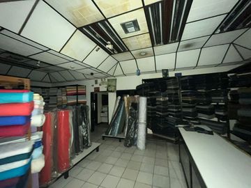 En venta edificio en CHIMBORAZO Y LUQUE, centro de Guayaquil.