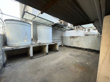 En venta edificio en CHIMBORAZO Y LUQUE, centro de Guayaquil.