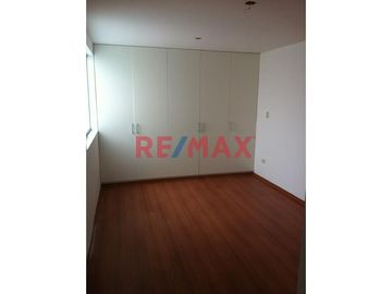 Se Vende Hermoso Duplex En La Molina