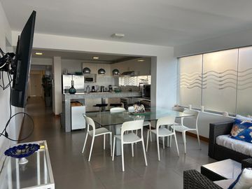 🌟 ¡Vive el sueño frente al mar en Bujama, Mala! Tu oasis de tranquilidad te espera. 🌟