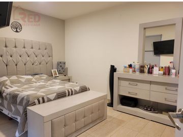 VENTA Casa como nueva entre Tejeda y Hacienda Real Tejeda, Corregidora, Querétaro