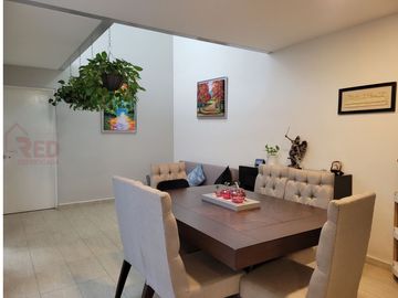 VENTA Casa como nueva entre Tejeda y Hacienda Real Tejeda, Corregidora, Querétaro