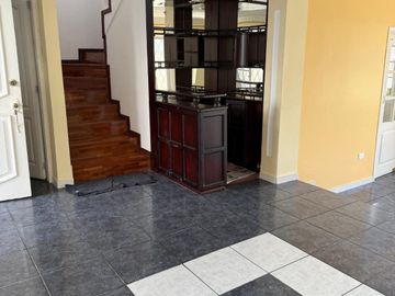 CASA EN VENTA  EN CONOCOTO