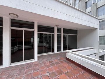 VENTA PENTHOUSE, SECTOR GONZÁLEZ SUÁREZ. 4 DORMITORIOS. 250 M² $190.000