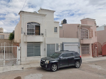 HERMOSA CASA EN VENTA EN VILLAS DE PLATEROS, FRESNILLO, ZAC.