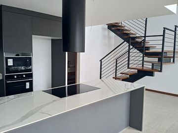 VENTA CASA A ESTRENAR SECTOR  NAYON