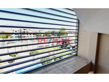 Los Olivos - Venta De Bonito Departamento