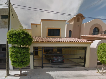 Venta De Casa, ¡¡¡Excelente Oportunidad de Invertir Inteligentemente!!! Col. Los Portales, Hermosillo, Sonora / Propiedad Adjudicada