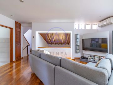 🏡 Casa con piscina en venta en Los Batallones, Surco – Exclusividad y confort
