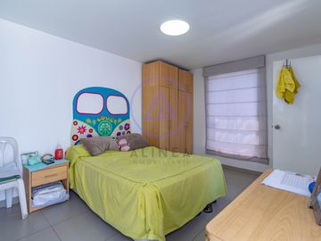 🏡 Casa con piscina en venta en Los Batallones, Surco – Exclusividad y confort