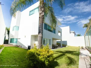 EN VENTA CASA CAÑADA DEL REFUGIO NORTE
