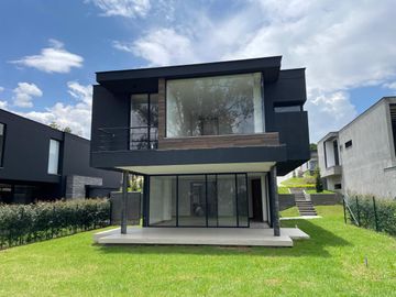 En Venta Casa Cumbaya