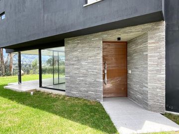 En Venta Casa Cumbaya