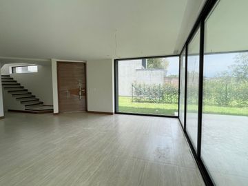 En Venta Casa Cumbaya