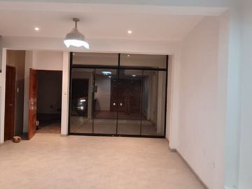 Hermosa casa con piscina en Condominio Privado