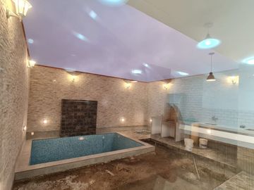 Hermosa casa con piscina en Condominio Privado