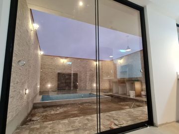 Hermosa casa con piscina en Condominio Privado