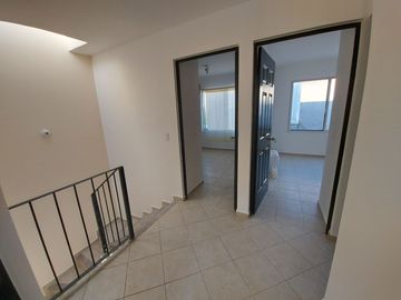Casa en venta Privada con control de acceso y guardias de seguridad, Pedregal de las Cruces, Anturios, León, Gto
