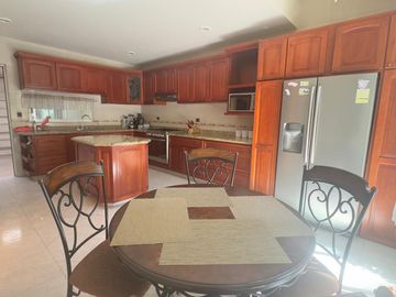 CASA EN VENTA AMUEBLADA FRACCIONAMIENTO LA CONCEPCIÓN