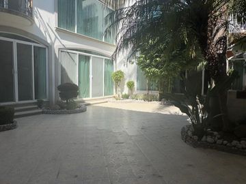 CASA EN VENTA AMUEBLADA FRACCIONAMIENTO LA CONCEPCIÓN