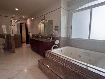 CASA EN VENTA AMUEBLADA FRACCIONAMIENTO LA CONCEPCIÓN