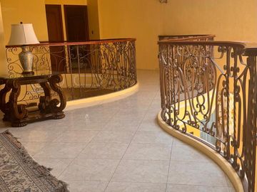 CASA EN VENTA AMUEBLADA FRACCIONAMIENTO LA CONCEPCIÓN