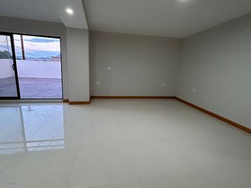 Lujosa propiedad SIN ESTRENAR en Fracc. Panorámico