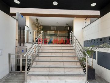 Amplio Depa, Con Lindo Balcon Y Vista Exterior