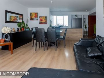 VENTA DE DEPARTAMENTO EN PRIMER PISO, FRENTE A PARQUE EN SURCO