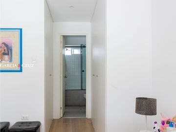 VENTA DE DEPARTAMENTO EN PRIMER PISO, FRENTE A PARQUE EN SURCO