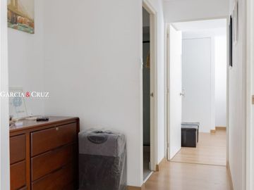 VENTA DE DEPARTAMENTO EN PRIMER PISO, FRENTE A PARQUE EN SURCO