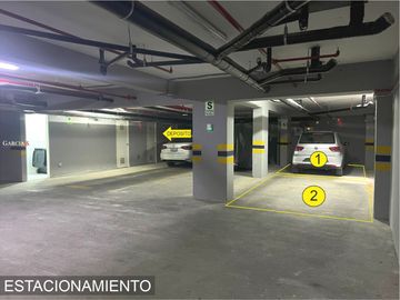 VENTA DE DEPARTAMENTO EN PRIMER PISO, FRENTE A PARQUE EN SURCO