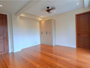 Ayala Alabang House And Lot For Sale With Private Pool And Garden Near BGC And MAKATI City