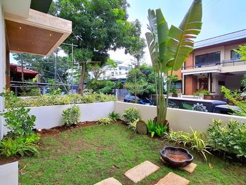 Ayala Alabang House And Lot For Sale With Private Pool And Garden Near BGC And MAKATI City