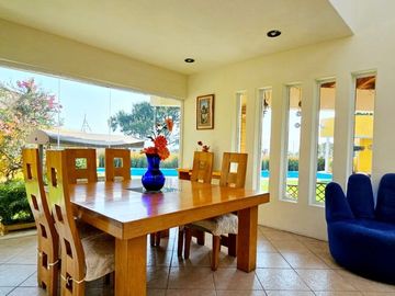 Casa en venta en Oaxtepec, Morelos.