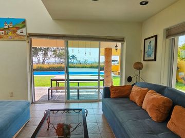 Casa en venta en Oaxtepec, Morelos.