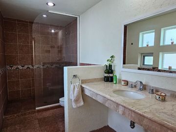 Casa en venta en Oaxtepec, Morelos.
