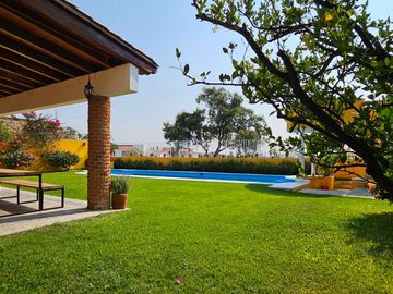Casa en venta en Oaxtepec, Morelos.