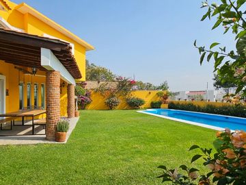 Casa en venta en Oaxtepec, Morelos.