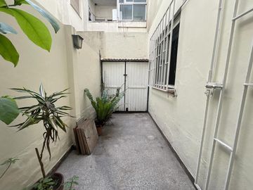 Hermoso Departamento Con 2 Patios En Parque Centenario En Venta