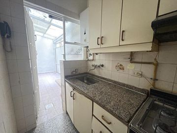 Hermoso Departamento Con 2 Patios En Parque Centenario En Venta