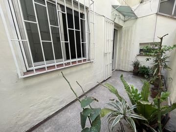 Hermoso Departamento Con 2 Patios En Parque Centenario En Venta