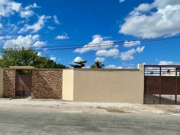 Casa en venta en Mulchechén, cerca de Periférico, 1 sola planta y amplios espacios.