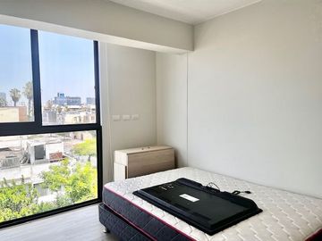 SAN BORJA/ ALQUILER DE DEPARTAMETNO EN EL 4to PISO.