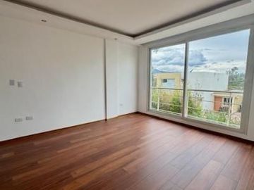 Exclusiva Casa en Urbanización Privada – Sector El Nacional | $183,000