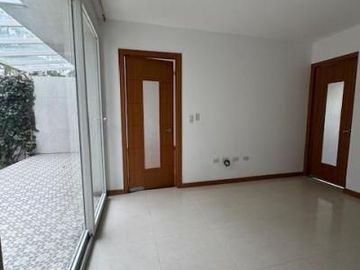 Exclusiva Casa en Urbanización Privada – Sector El Nacional | $183,000