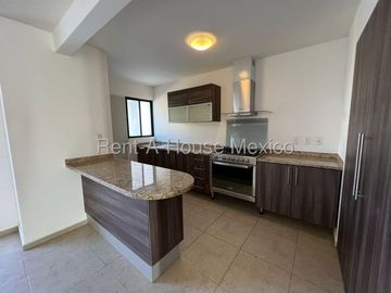 CASA EN RENTA ZIBATA QUERETARO