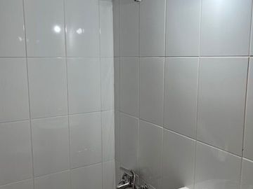 MAIPÚ, CASA EN PASAJE CERRADO, 2 DORM. 1 BAÑO, 1 EST., JARDIN. PRÓXIMA A FUTURA ESTACIÓN DE TREN MELIPILLA - ESTACIÓN CENTRAL.