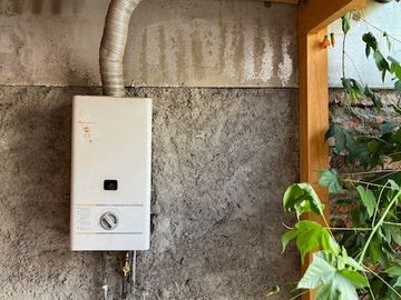 MAIPÚ, CASA EN PASAJE CERRADO, 2 DORM. 1 BAÑO, 1 EST., JARDIN. PRÓXIMA A FUTURA ESTACIÓN DE TREN MELIPILLA - ESTACIÓN CENTRAL.